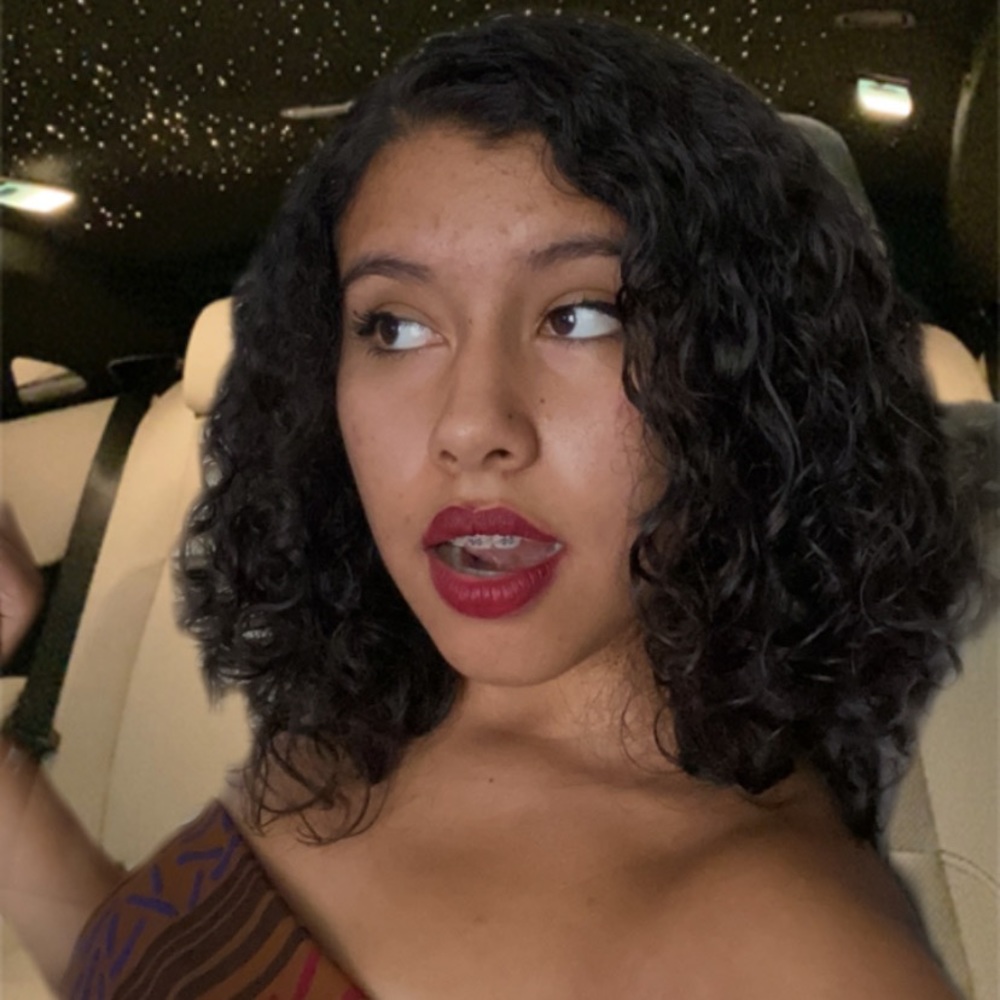 Meet your Posher, Alyssa